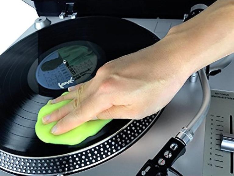 Best Cleaning Cloths for Vinyl Records